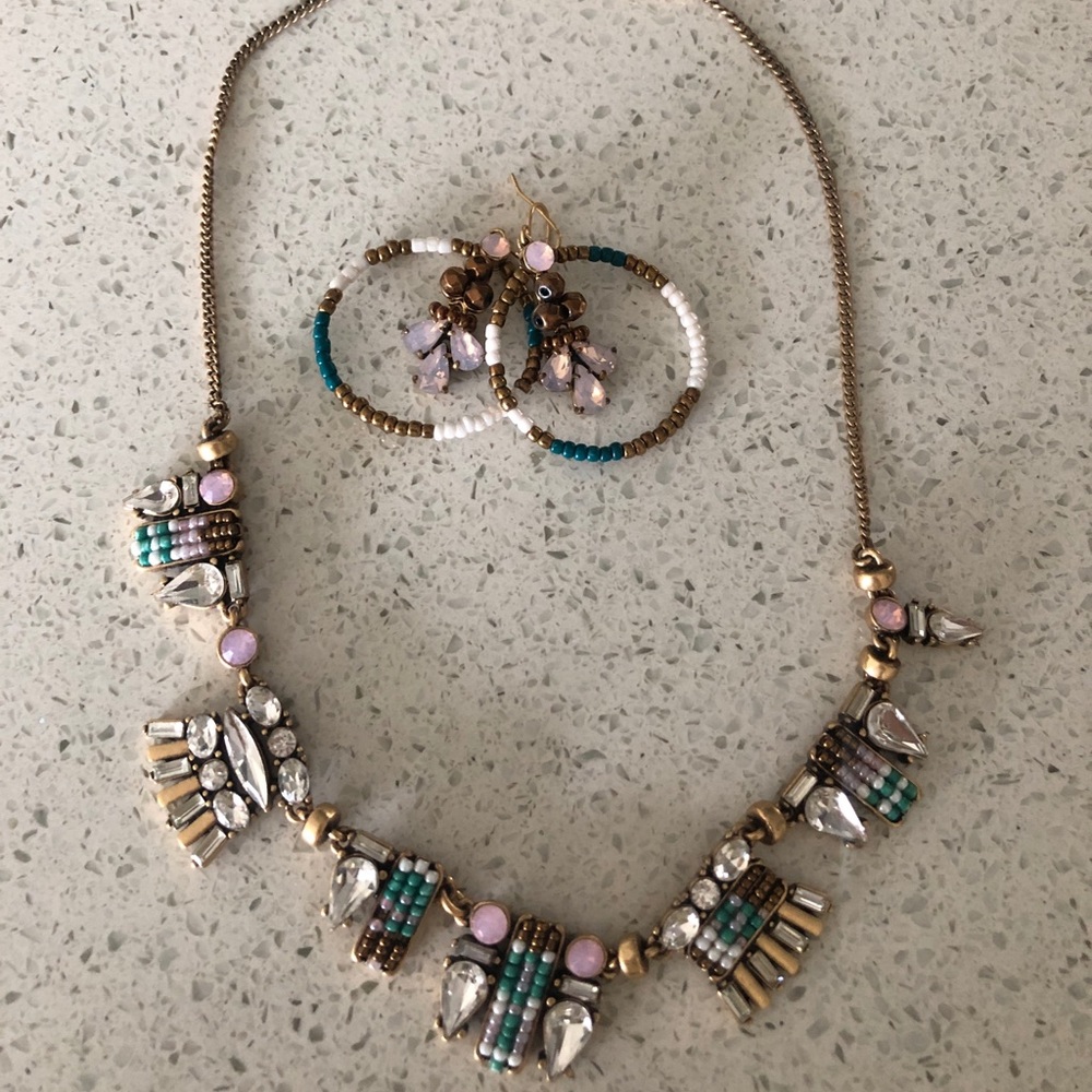 Statement necklace and earring set